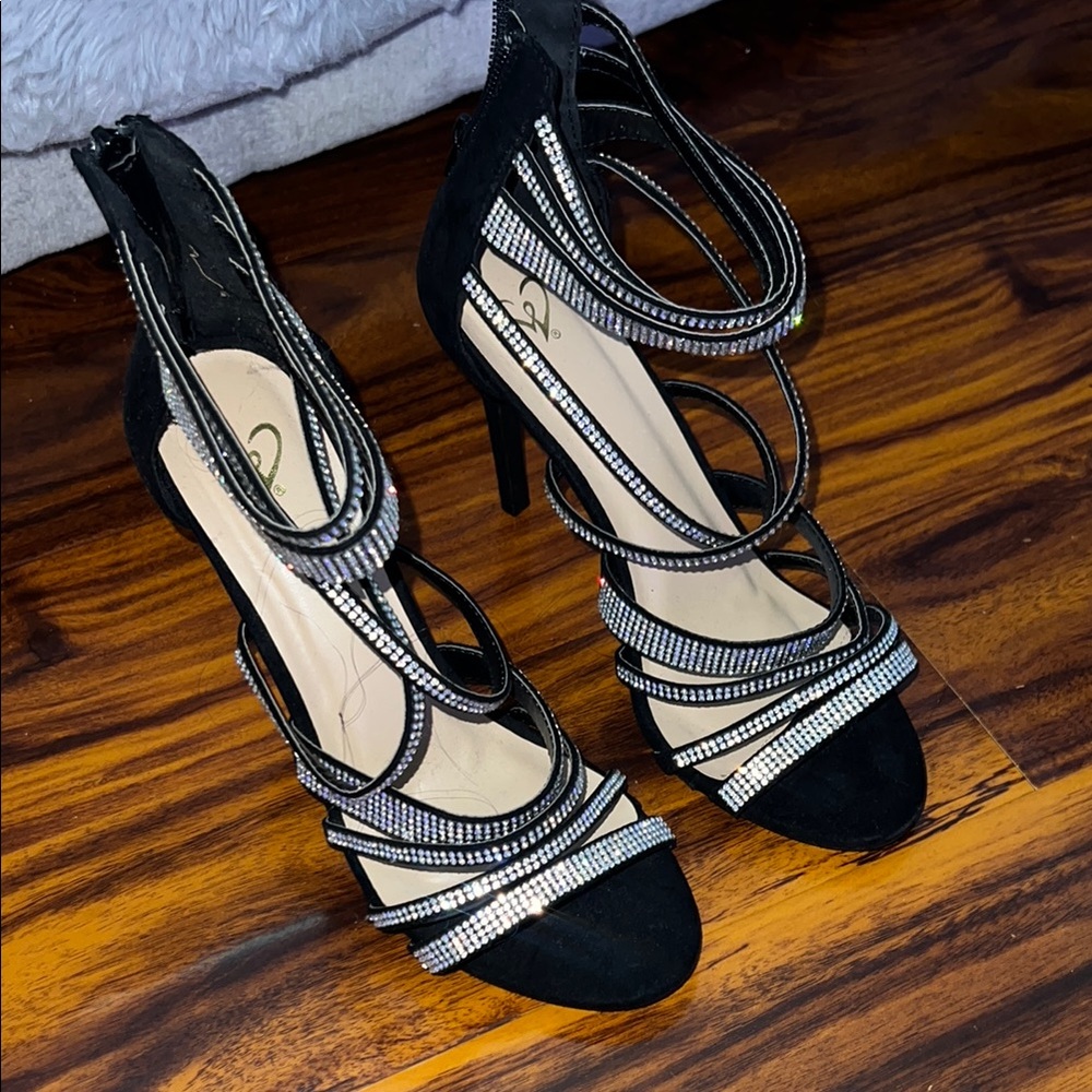 Elegant Black Strappy Heels with Rhinestone Detailing